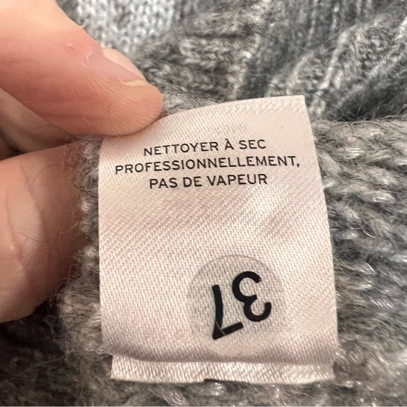 Lewit Jacquard Wool/Mohair Blend Sweater Size Medium - Picture 8 of 11